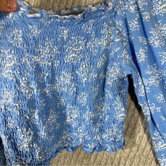 Urban Outfitters L Crop Top Long Sleeve Blue with White Flowers Stretch Light - Picture 5 of 10